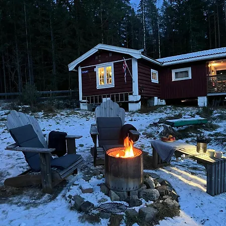 Dom wakacyjny Charming Old Forest An Hour From Oslo *