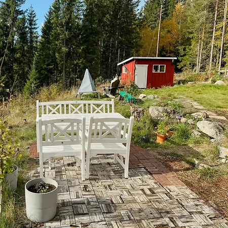 Dom wakacyjny Charming Old Forest An Hour From Oslo Loken